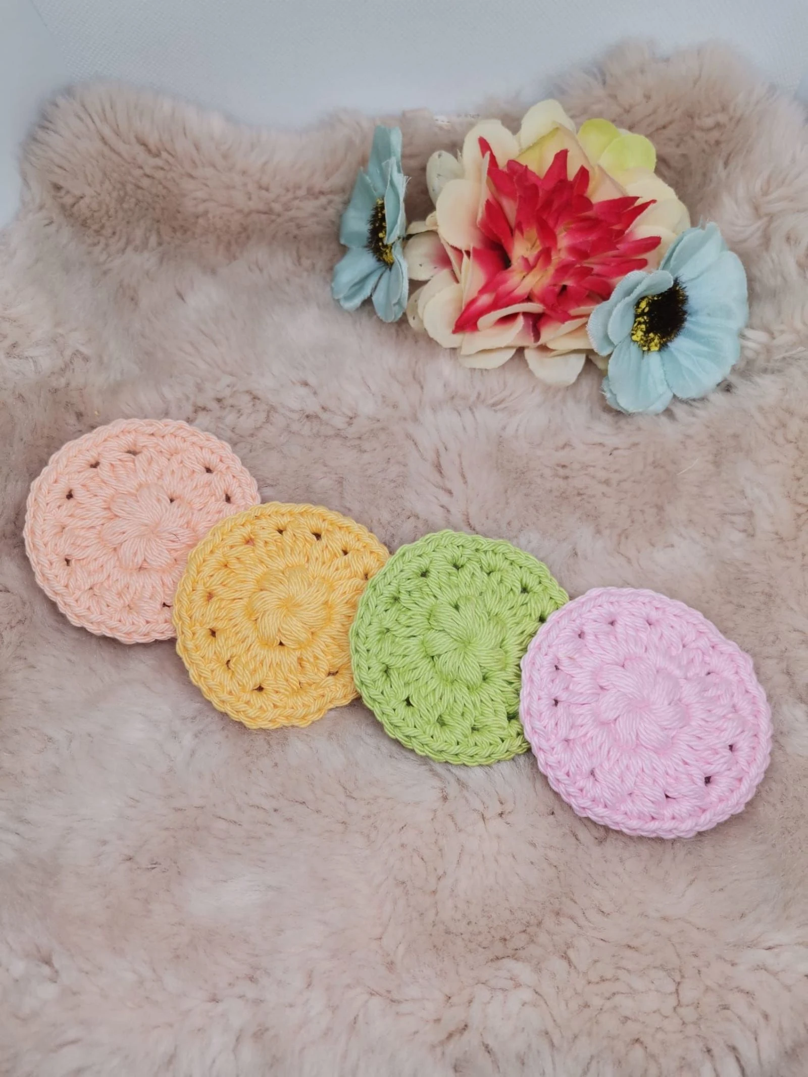 Pack of 4 crochet makeup remover pads – photo 2